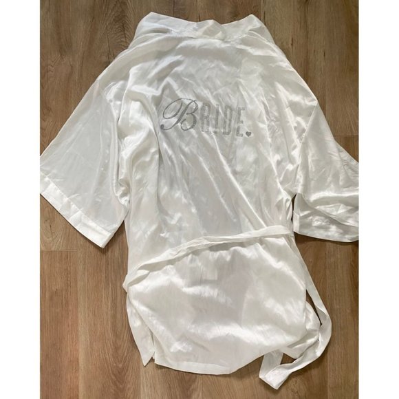 Victoria's Secret Silk Bridal Robe - Picture 1 of 2